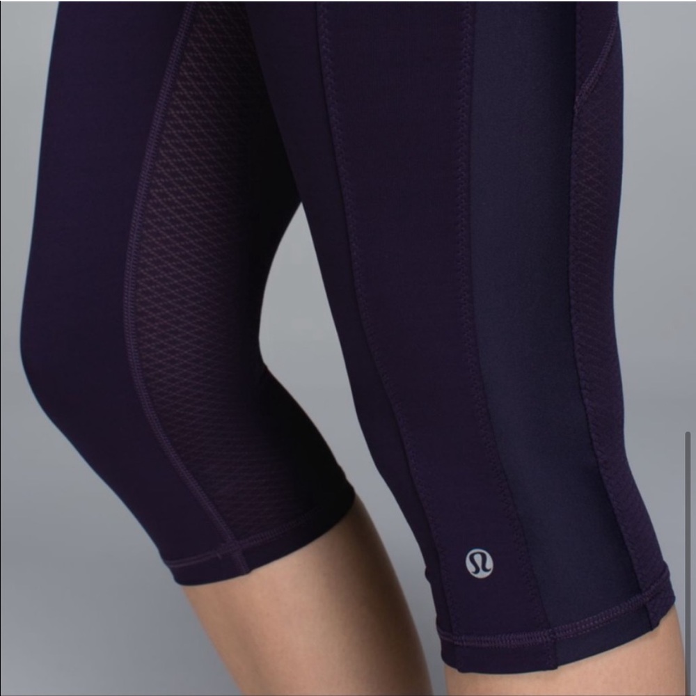 Lululemon Clip-In Crop - Black Grape